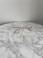Brillenhalter (ohne Brille)