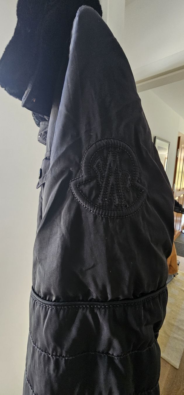Moncler Giacche: Moncler Winter Jacket – Usato da La Tour-de-Peilz venduto da mcp_w7rw 5
