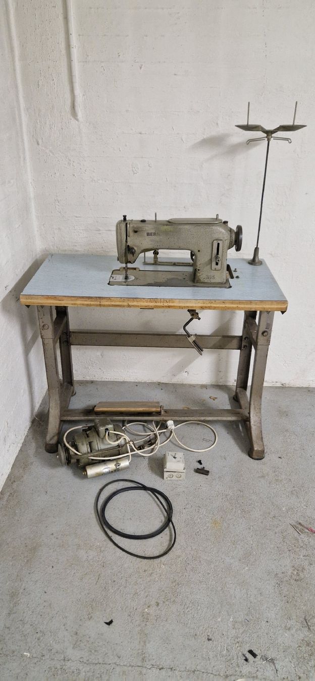 Bernina Macchine da cucire: Alte Bernina Nähmaschine – Usato da Adliswil venduto da Caty_G