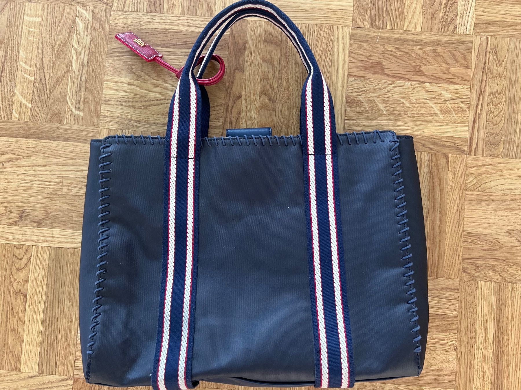 Tommy Hilfiger Taschen für Damen: Tommy Hilfiger tasche – Gebraucht aus Neuhaus SG von bernike 2