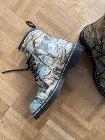 Dr. Martens