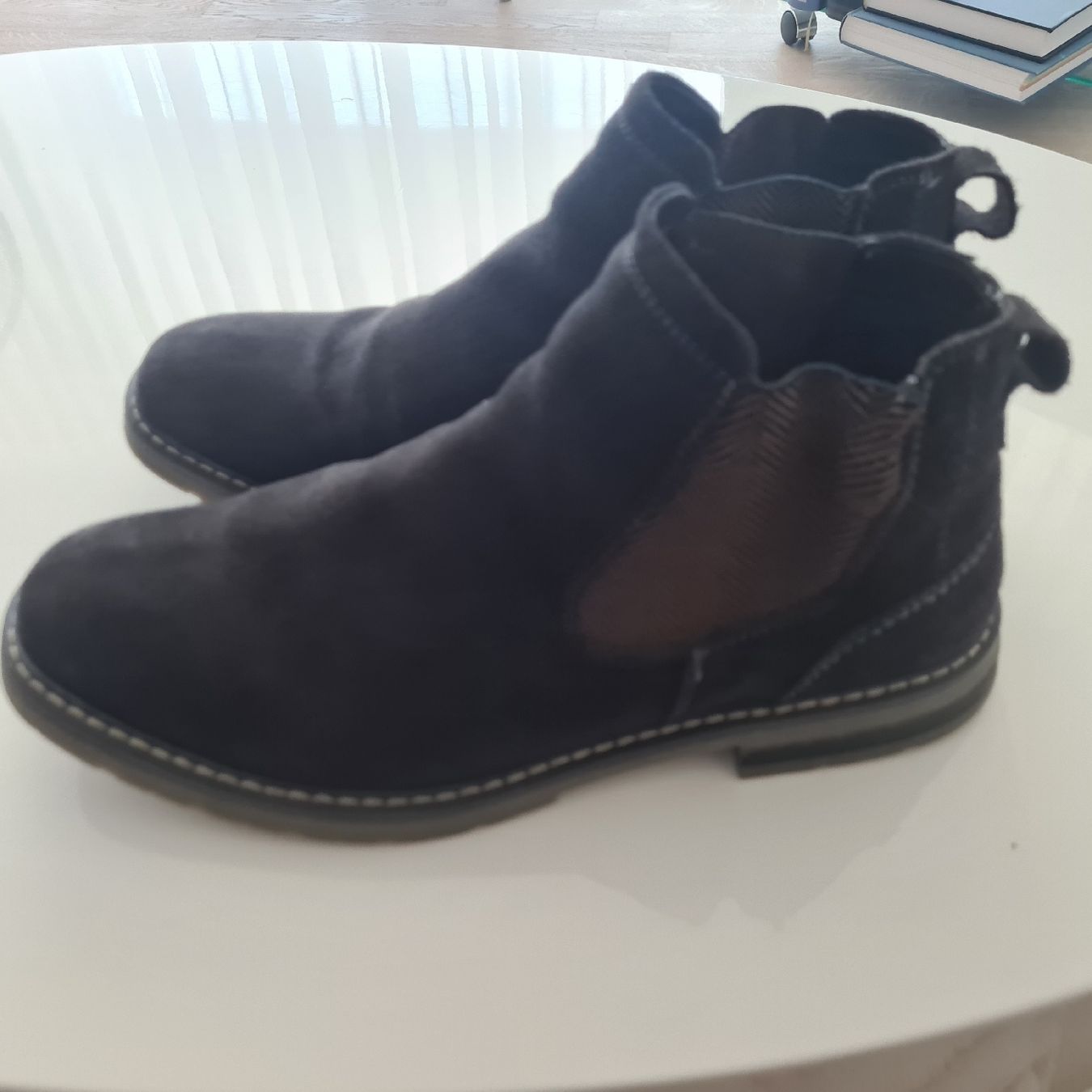 Herrenschuhe: AM Wildleder  Herrenschuh Gr. 43 – Gebraucht aus Steinen von turbogeiss99 1