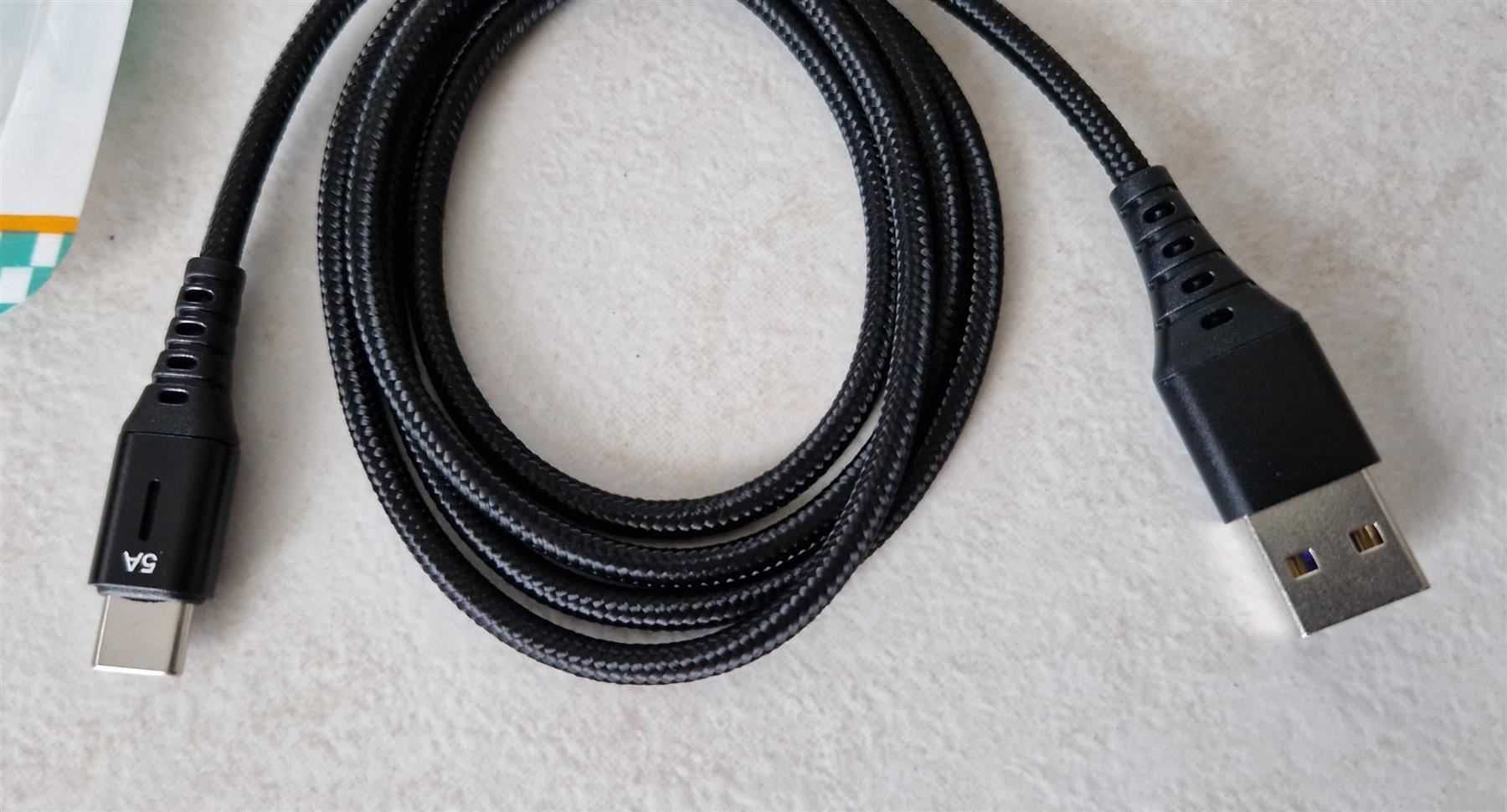 Caricabatterie: ***** Câble USB -> USB Type C - 1m – Nuovo e nell'imballaggio originale da Villaz-St-Pierre venduto da Ubid 1