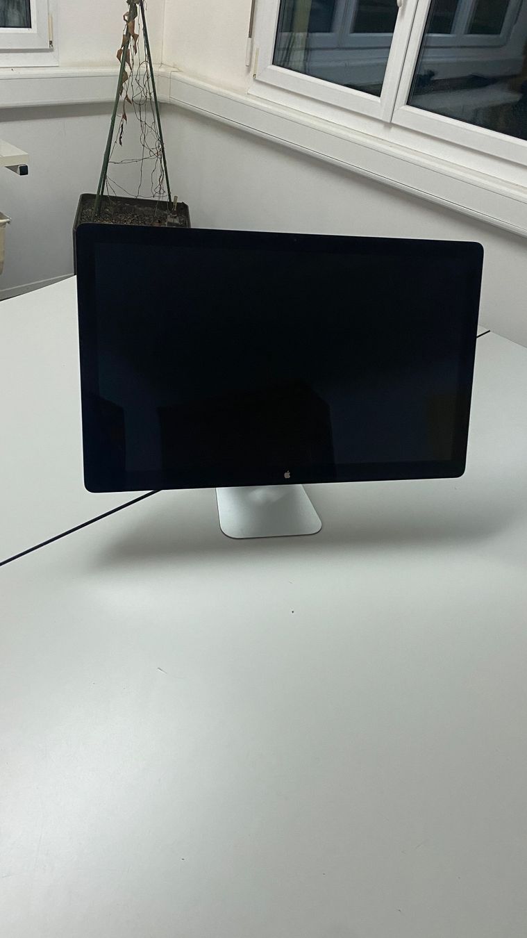 Apple Ecrans: Apple Thunderbolt Display 27 + VESA mount + Thunderbolt Adap – D'occasion à Kaltbrunn par la77 3