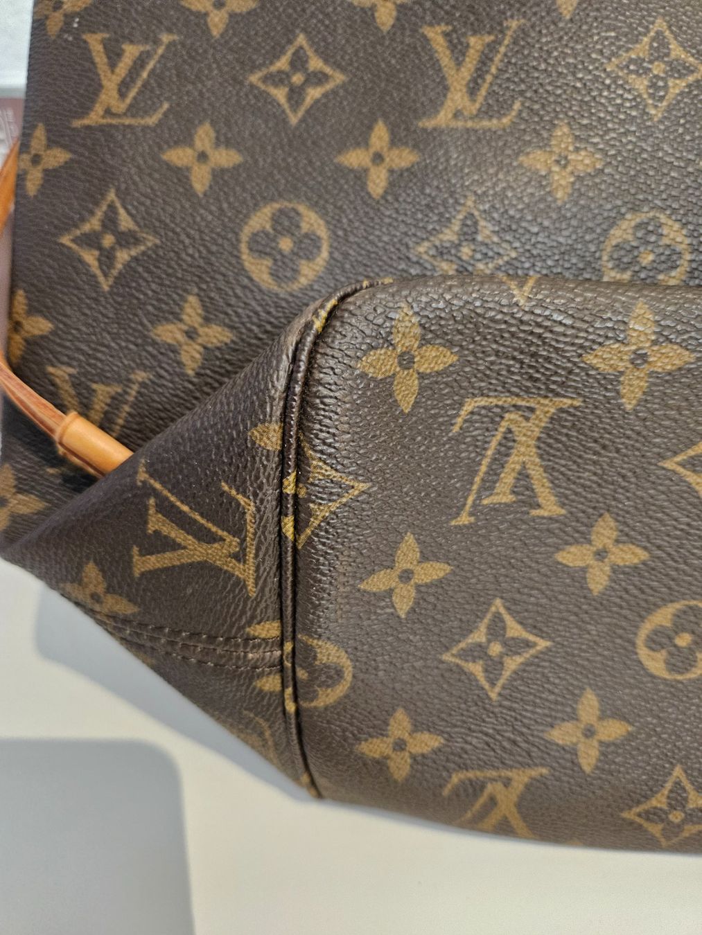 Louis Vuitton Taschen für Damen: Louis Vuitton Tasche Neverfull MM Canvas Monogram braun – Gebraucht aus Muri AG von Anja1979 5