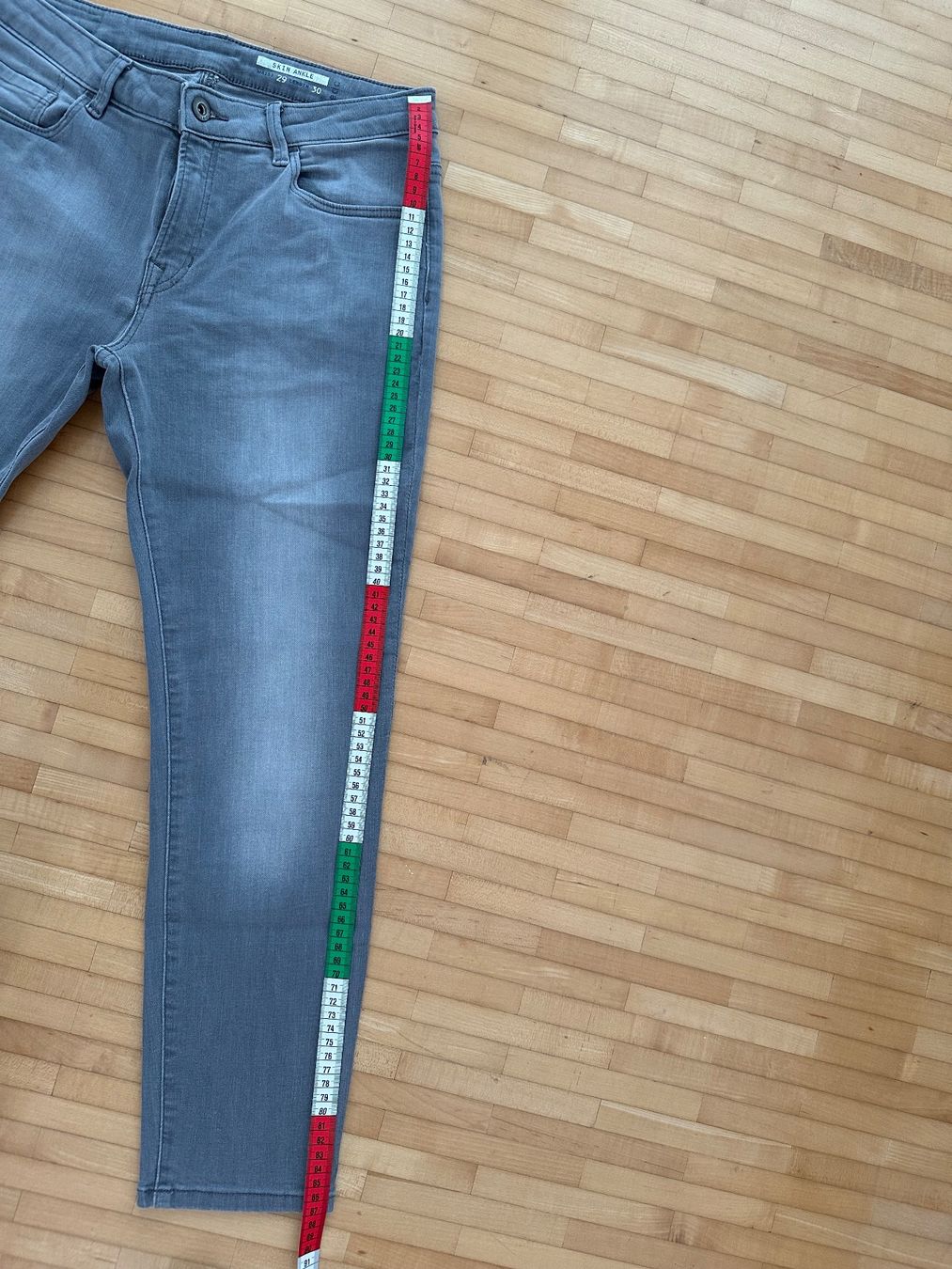 Esprit Jeans: ESPRIT Ankle-Jeans Skinny W29 grau – Usato da Würenlos venduto da gtvlady_82 4