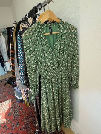 Kleid MarcCain (36) / Strickjacke American Vintage (XS/S)