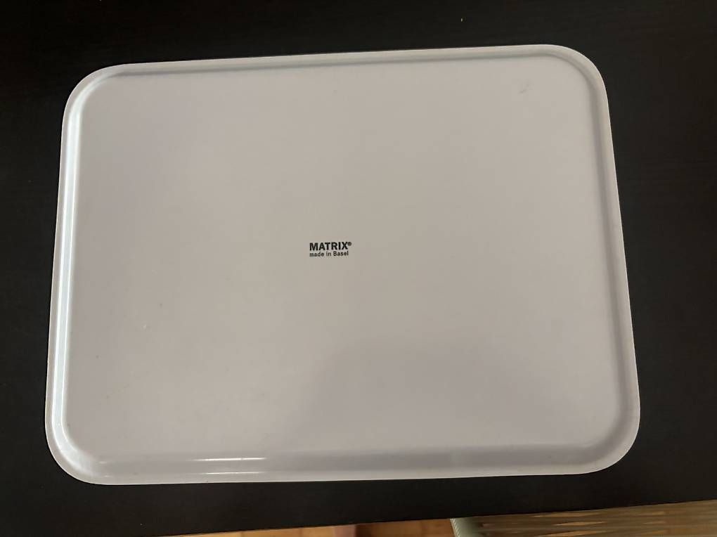Plateaux: Matrix Tablet  – D'occasion à Basel par sib_n8fj 2