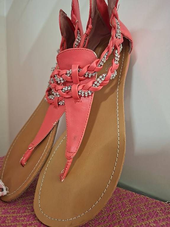 Guess Chaussures femmes: Guess Gr 40 – D'occasion à Emmenbrücke par Ddagi