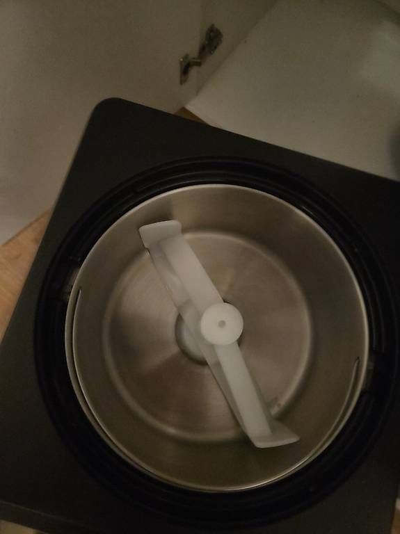 Betty Bossi Elettrodomestici da cucina: Eis Maschine Betty Bossi – Usato da Schötz venduto da nyb_rg7n 1