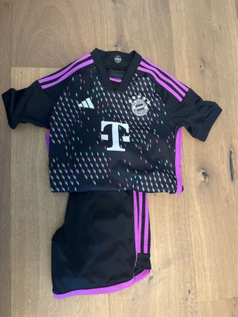 Bayern München Trikot 152