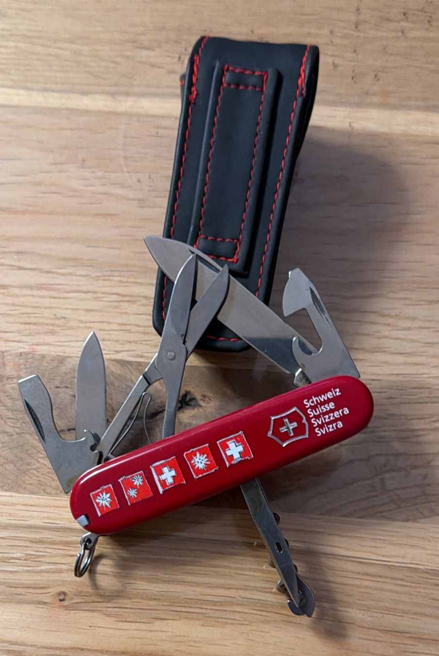 Victorinox Coltelli tascabile: VICTORINOX SACKMESSER SCHWEIZ MIT ETUI – Usato da Zürich venduto da Frei-Occasionen 3