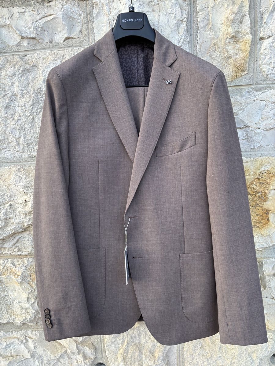 Completi: Costume MICHAEL KORS.Taille 52 – Nuovo e nell'imballaggio originale da Delémont venduto da Vendeur_3 1