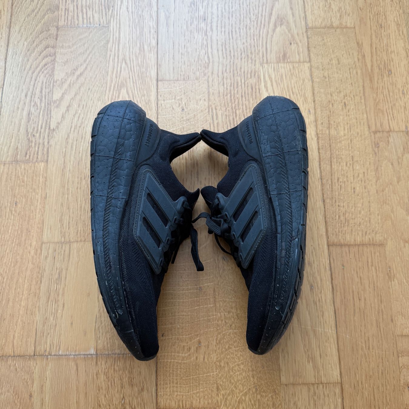 Adidas Chaussures femmes: Adidas Ultraboost Light – D'occasion à Uster par basquiat_ch