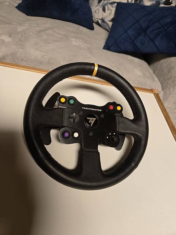 Thrustmaster Controller: Volant Thrustmaster TM leather 28GT – Usato da Poliez-le-Grand venduto da Lea_2wl5 2