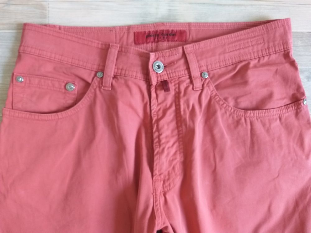 Pierre Cardin Jeans: Jeans PIERRE CARDIN    Taille / Grosse S..... – Usato da Cossonay-ville venduto da Super-Price-Quality 1