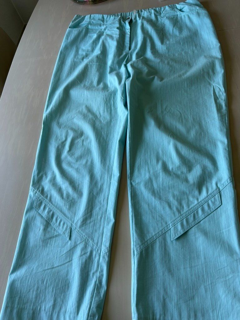 Monnalisa Pantalons: Hose in Gr.50, hellblau – D'occasion à Russikon par Pebblybeach 2