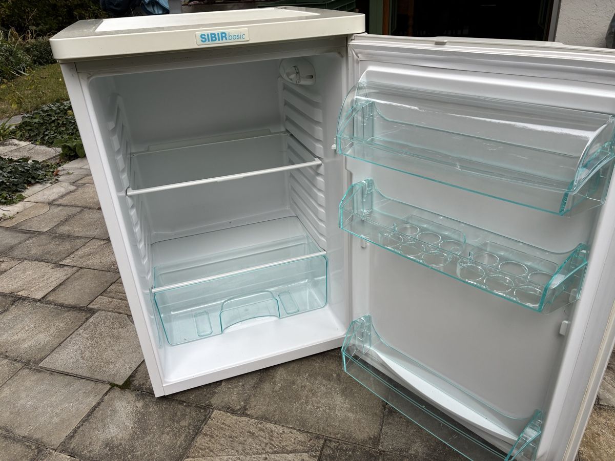 Kühlschrank: Kühlschrank SIBIR basic KSC 1301 A+ freistehend – Gebraucht aus Wallisellen von G000ze 1