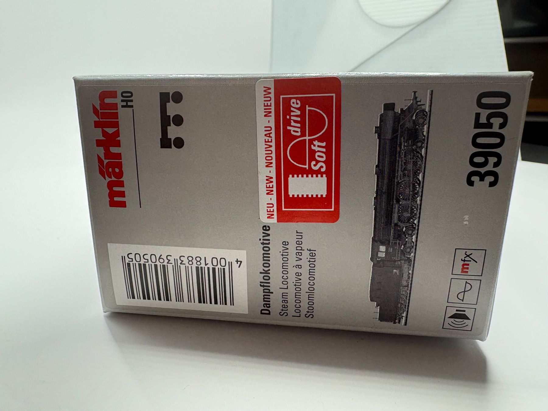 Märklin Modelleisenbahnen: Märklin DB BR 05 003 2/C/2 H0 Digital – Neu und originalverpackt aus Forch von Hanimann-Robinson 4