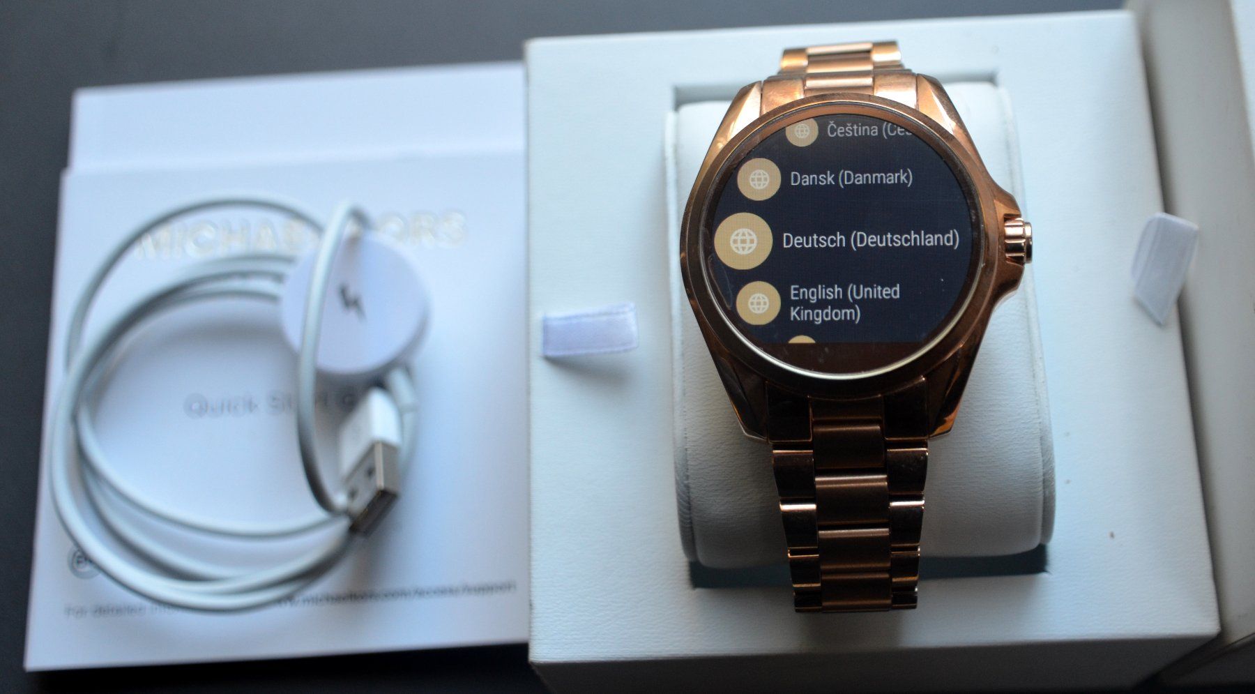Michael Kors Smartwatch: Michael Kors Bradshaw Touchscreen Smartwatch – Usato da Collonges venduto da arashee 3