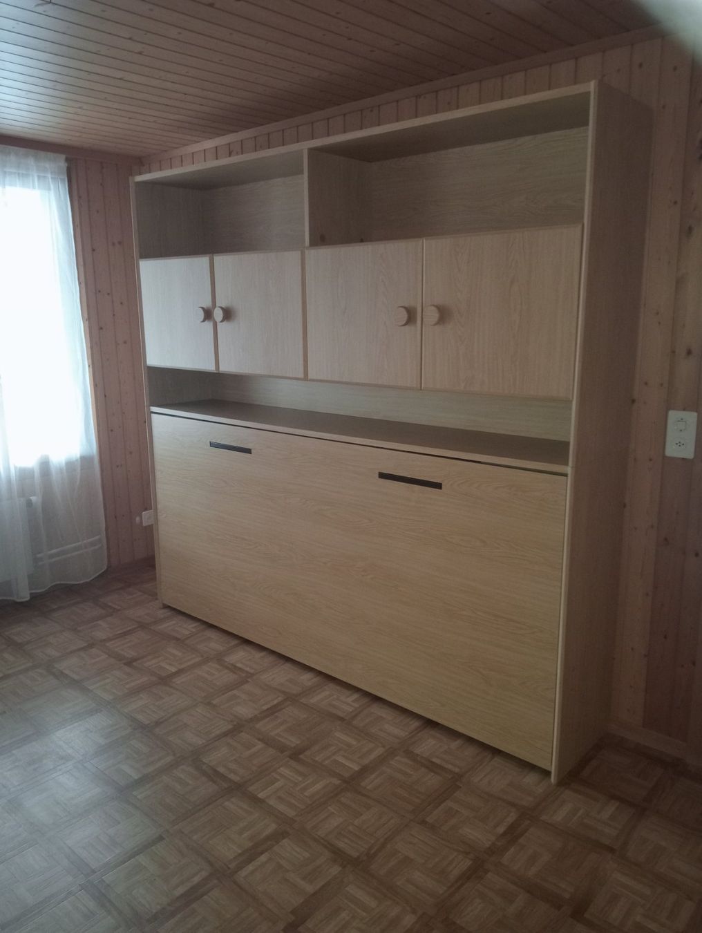 Letti: Schrank mit ausklappbarem Gästebett – Usato da Spiez venduto da iaqob