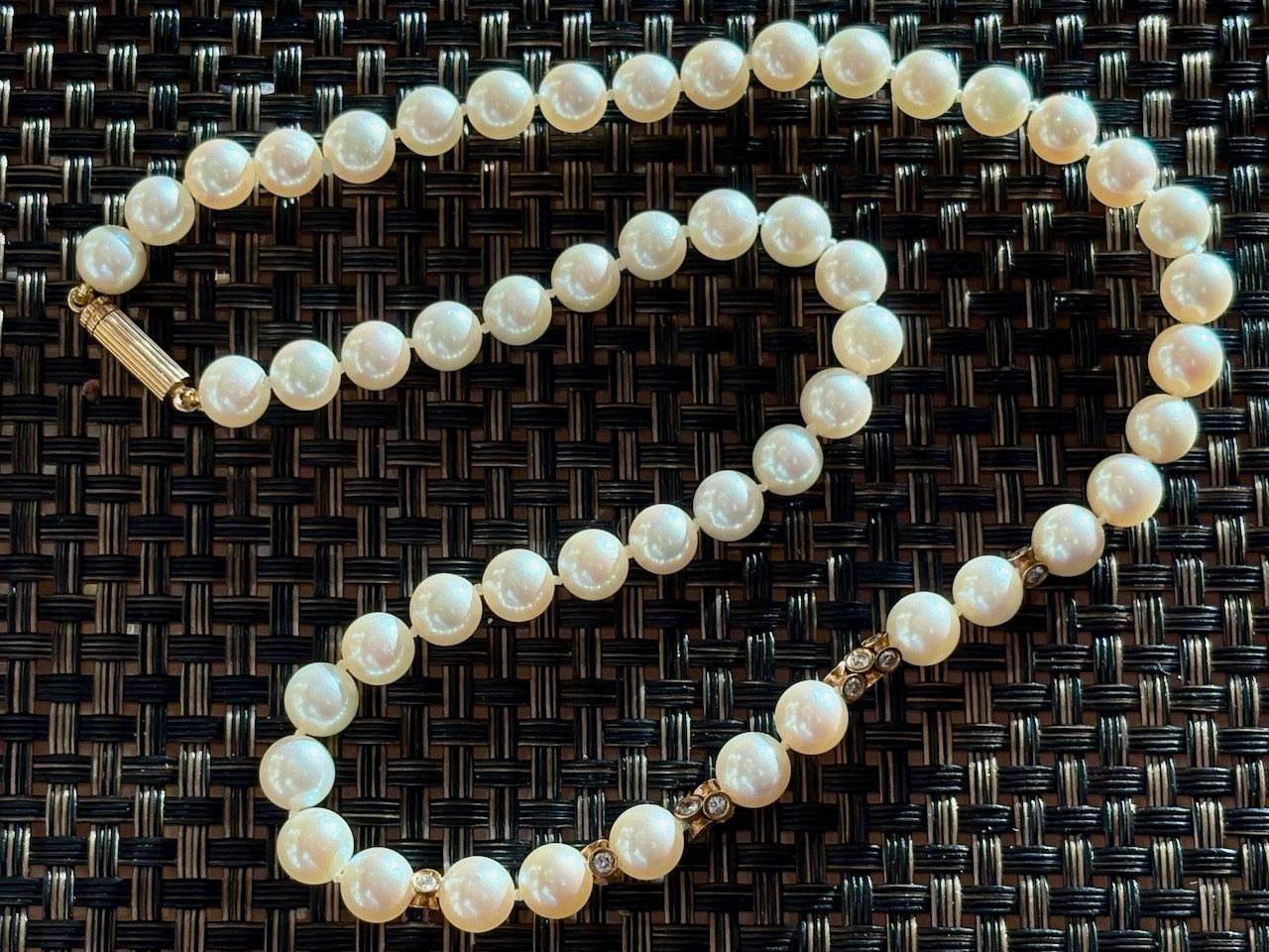 Catenine: Süsswasser-Perlenkette mit 24 Brillanten – Usato da Rütihof venduto da Bashful