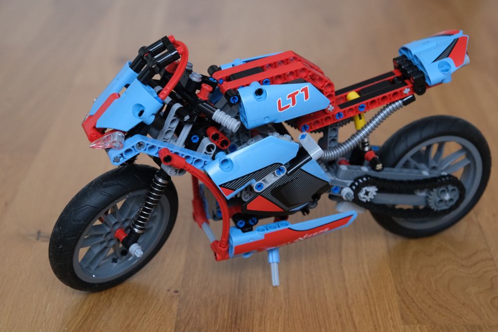 Lego Kit di costruzioni: Lego Technic set 42036 Straßenmotorrad / La moto urbaine – Usato da Nyon venduto da JJZA 4