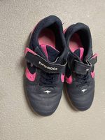 Turnschuh Gr. 33