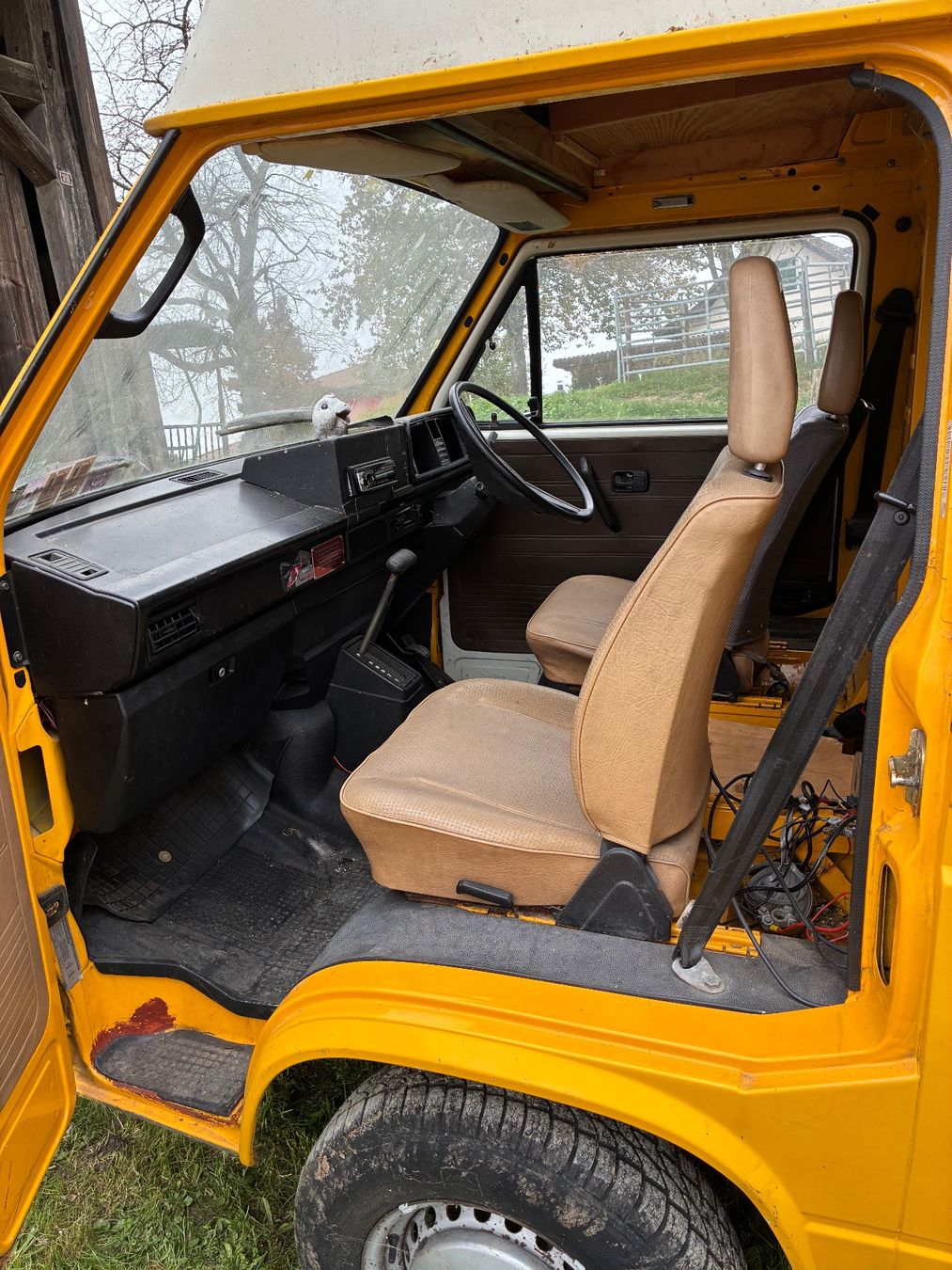 VW Automobili: Vw bus bulli T3 T2 – Usato da Pailly venduto da Interceptorch 4