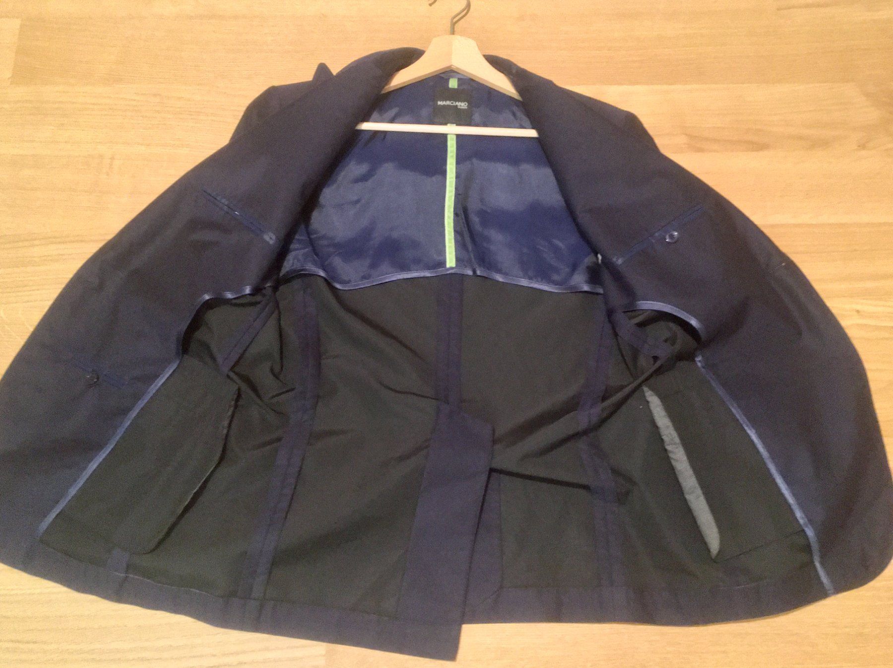 Completi: Eleganter Blazer von Marciano Guess – Nuovo (secondo la descrizione) da Brüttisellen venduto da Javiere 1