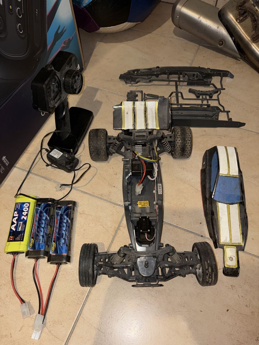 Tamiya Modellismo RC: Macchina telecomandata Tamiya DT-03 – Usato da Giubiasco venduto da oma_2fh5