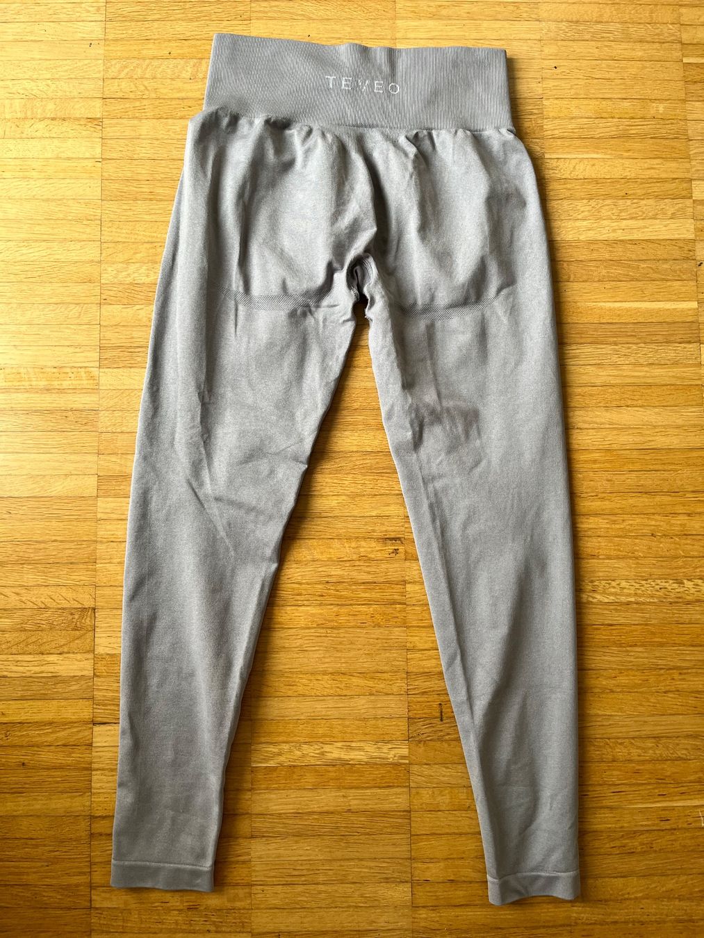 Teveo Leggings: Teveo Classy Leggings Grau Gr. L – Usato da Zug venduto da IndiQueen 4