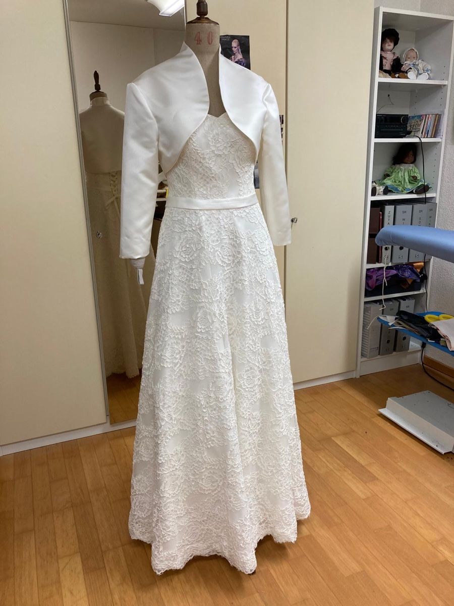 Vestiti: Hochzeitskleid Gr. 40 – Usato da Stallikon venduto da mimi4u