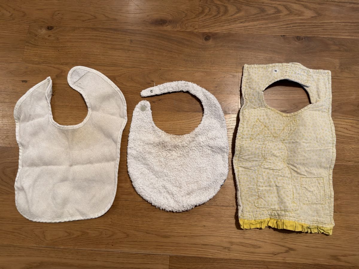Pasti del neonato: 3er Set Baby Lätzchen / Latz / Sudli – Usato da Oberkirch LU venduto da LoVelo3 1
