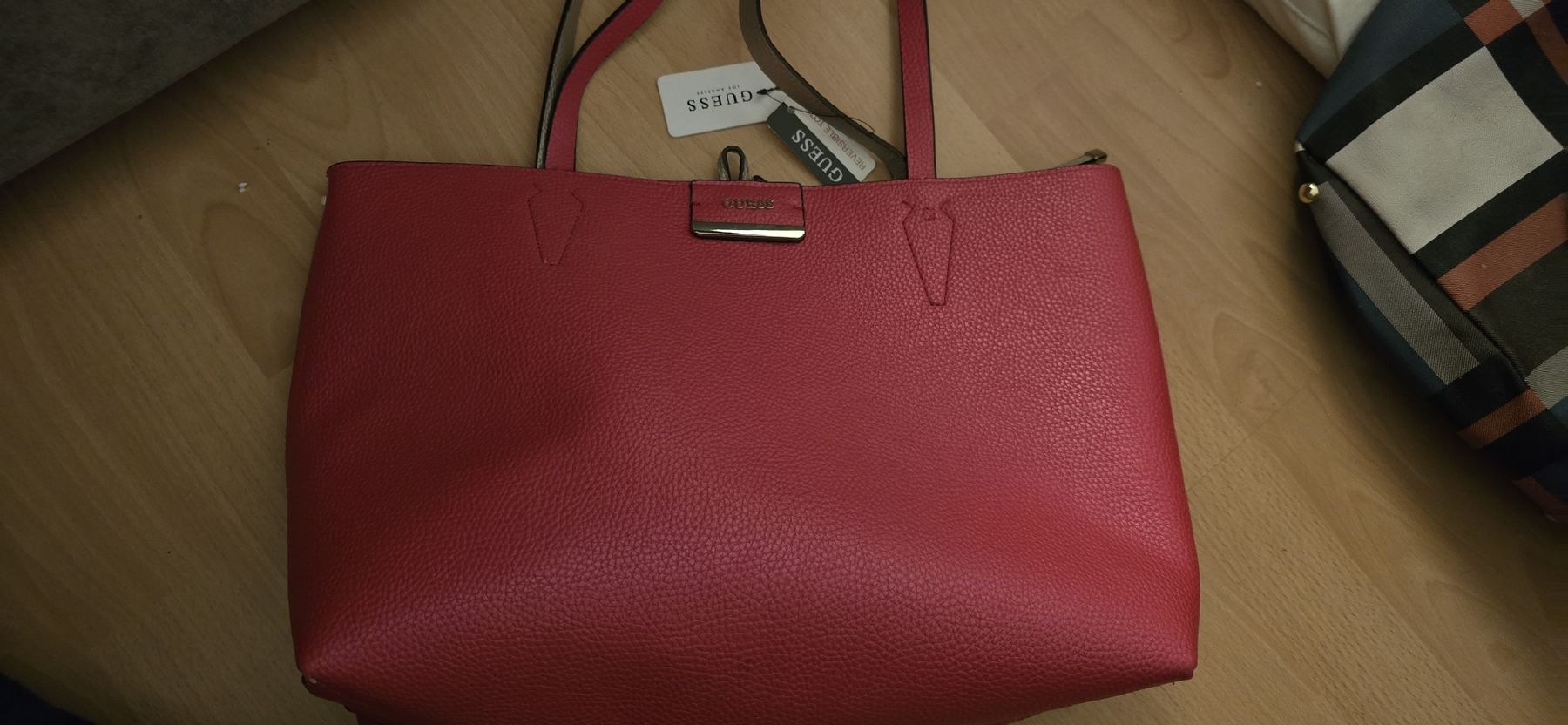 Guess Borse da donna: Guess Handtasche Original – Nuovo e nell'imballaggio originale da Laufen venduto da Miggeli88 1