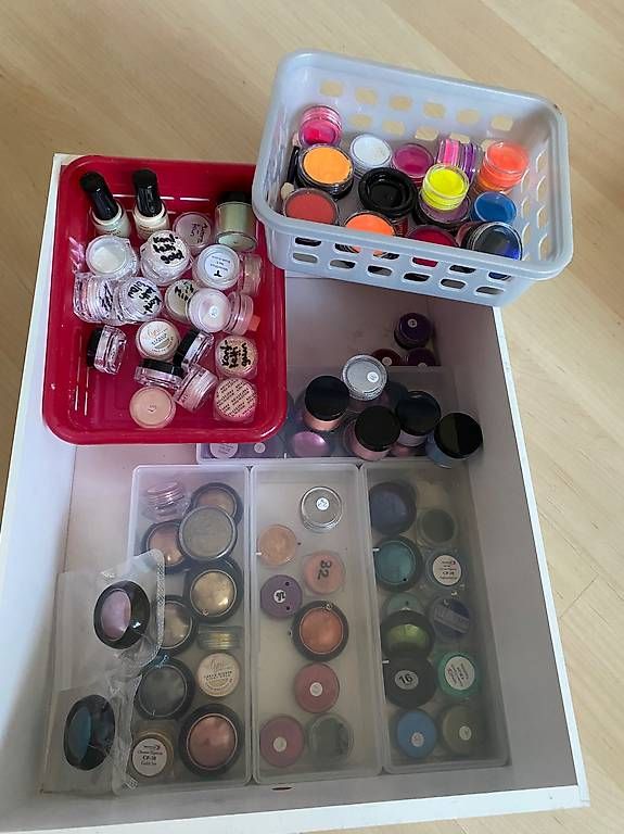 Unghie finte: Nagelstudio Auflösung – Usato da Lengnau AG venduto da pauergirl