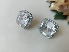 Ohrstecker mit grossem Kristall & Strass-Einfassung