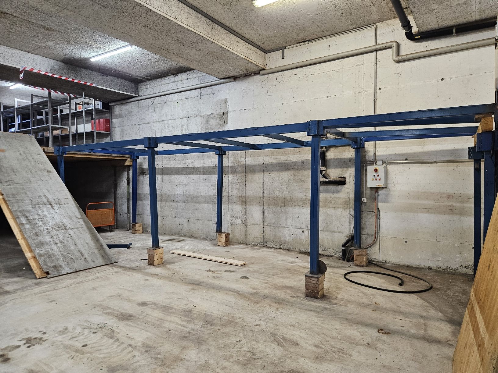 Scaffali: Schwerlastregal / Zwischenboden – Usato da Bichwil venduto da Valkron_8
