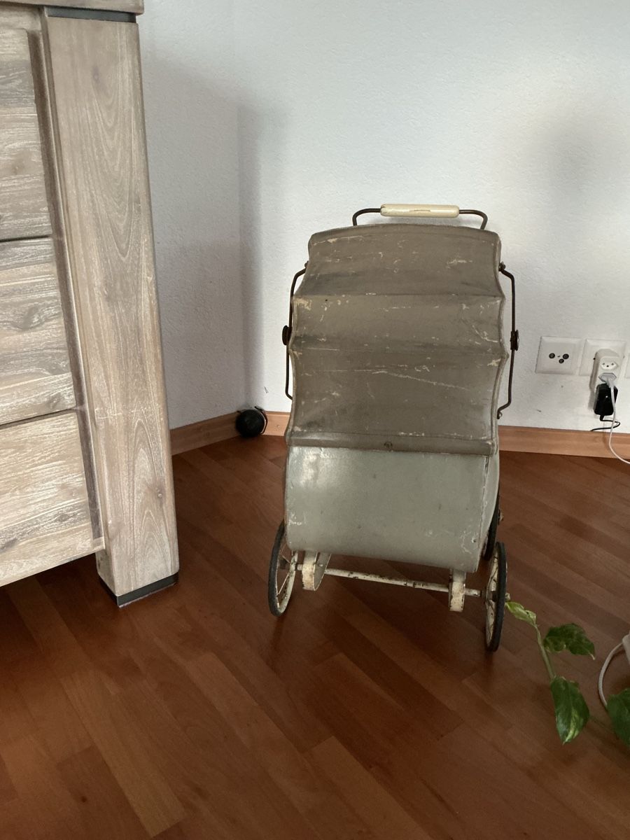 Carrozzine per bambole: Antiker Puppenwagen – Usato da Niederdorf venduto da Betonrose 2
