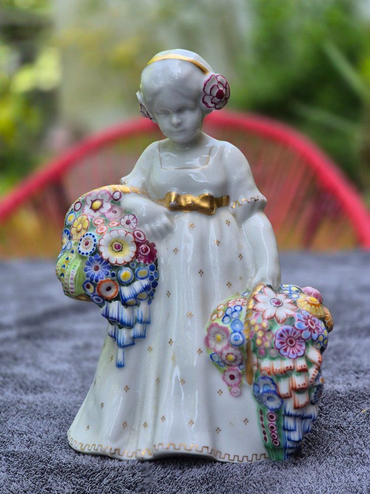 Statuette: Porzellanfigur Blumenmädchen – Usato da Binningen venduto da Masc61 1