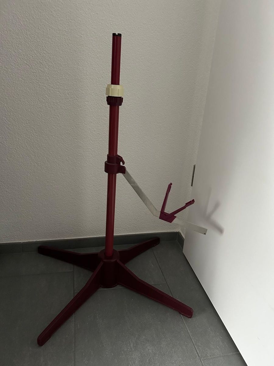 Allestimento di negozi e stand fieristici: Schneiderpuppe Diana rot – Usato da Zürich venduto da TinyColors 5