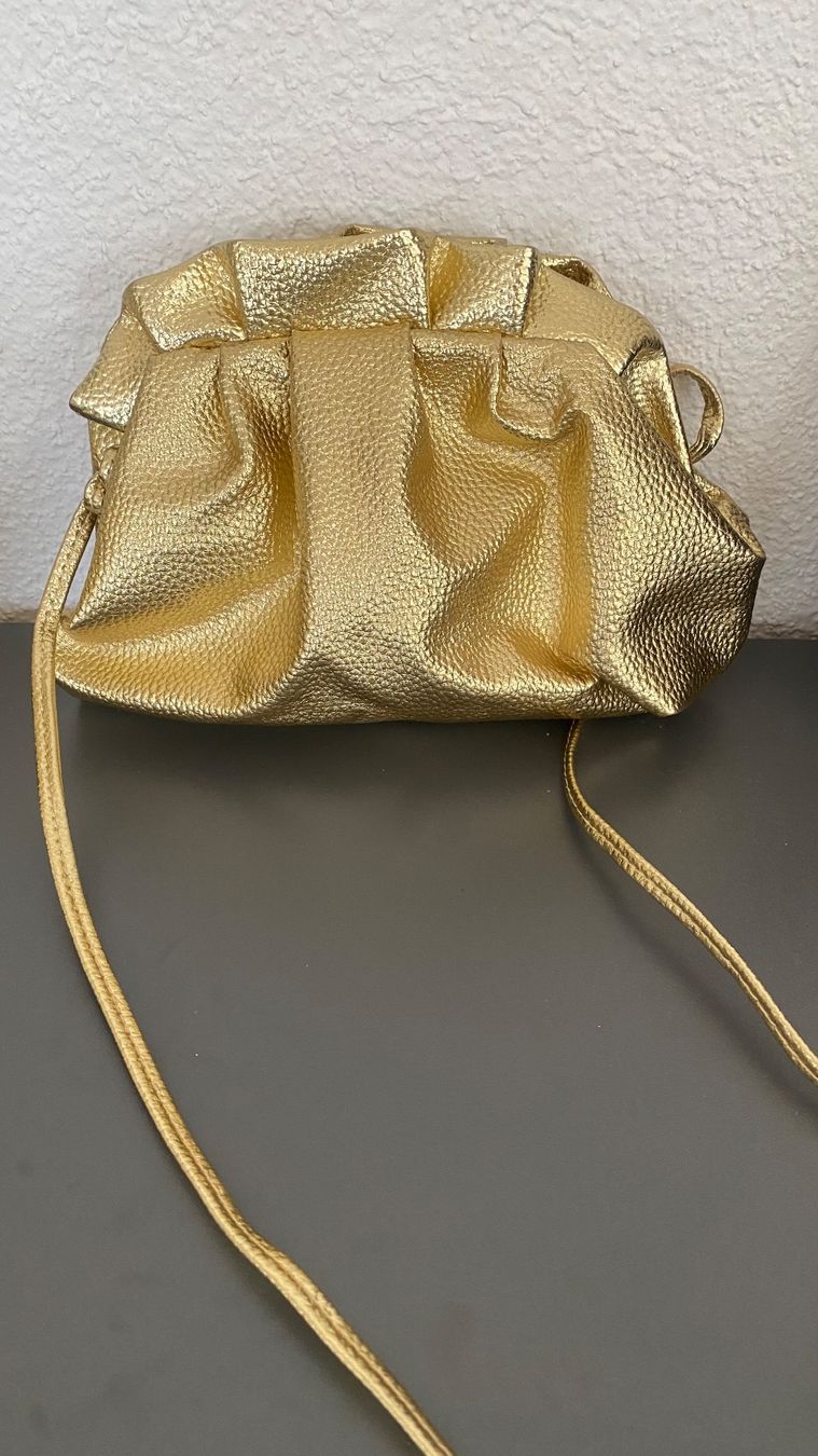 Sacs femmes: Crossbody Tasche in gold – D'occasion à Thalwil par olh_7cpg