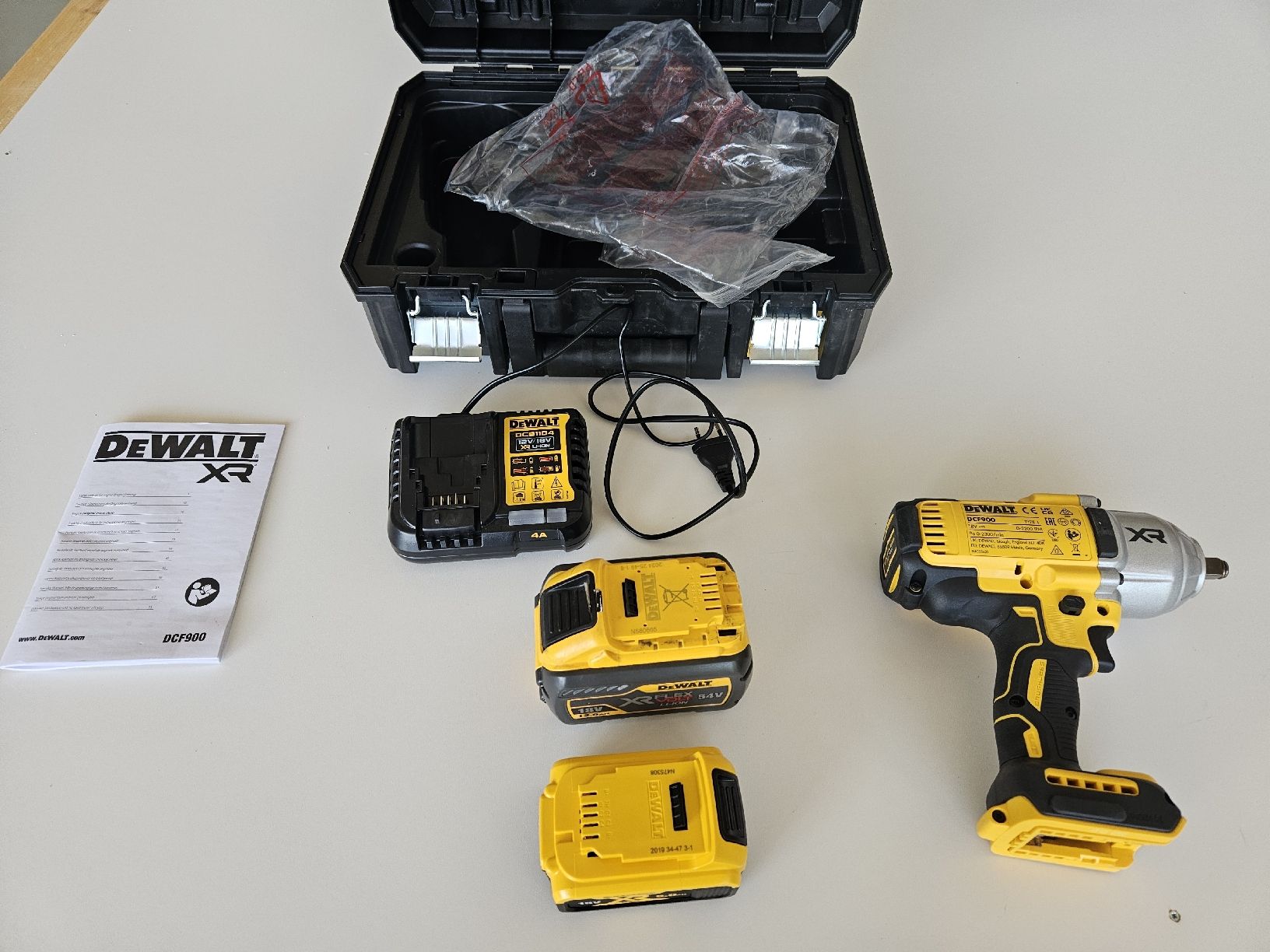 Dewalt Perceuses: Dewalt schlagmaschine DCF 900 NT – Neuf avec emballage d'origine à Regensdorf par Zem003