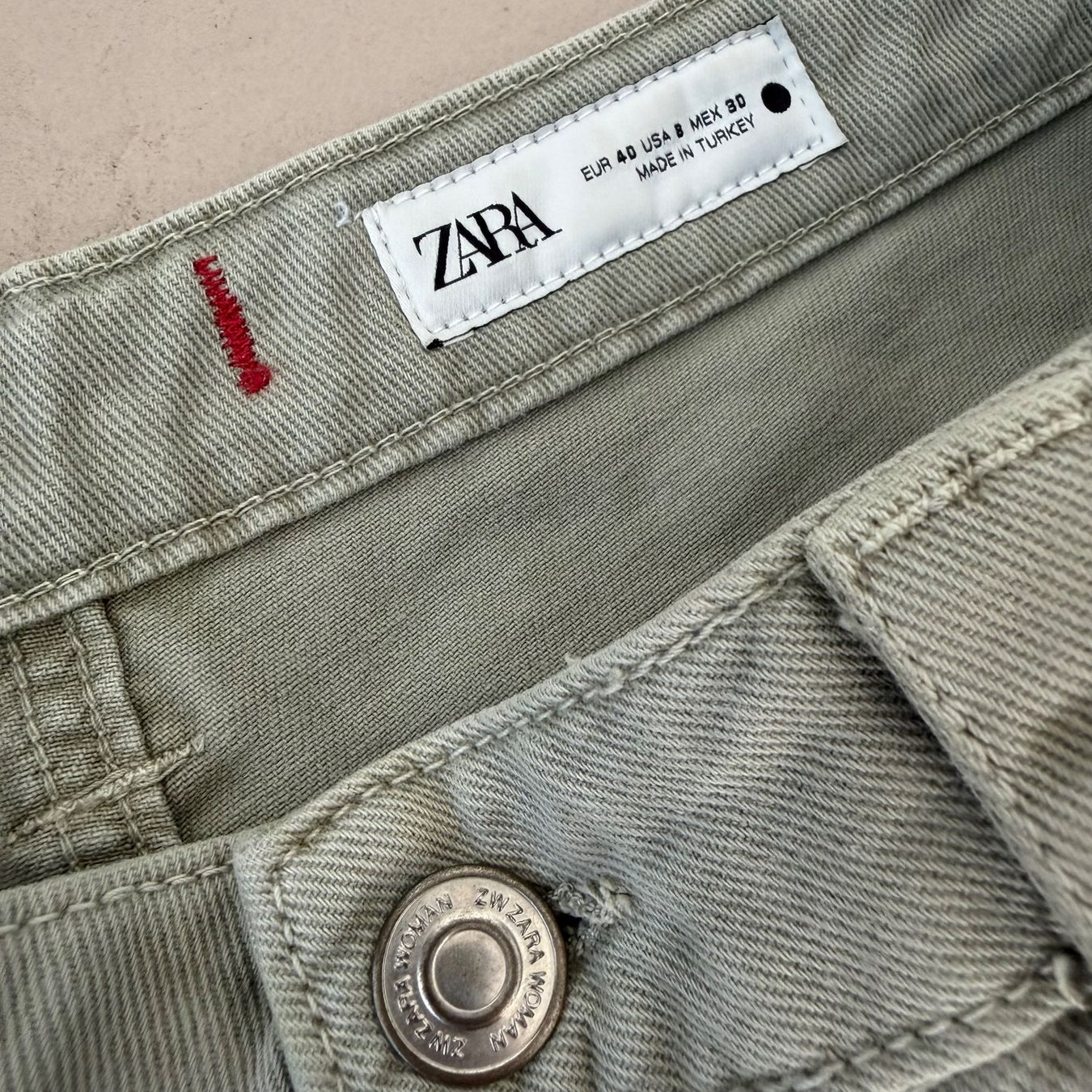 Zara Jeans: ZARA Jeans Salbeigrün – Usato da zürich venduto da vintage12 7