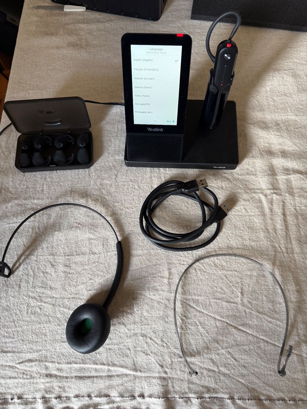 Yealink Telefoni: Yealink WH67 UC Wireless DECT Headset mit Touchscreen & OVP – Nuovo (secondo la descrizione) da Wetzikon ZH venduto da jen_62zf 1