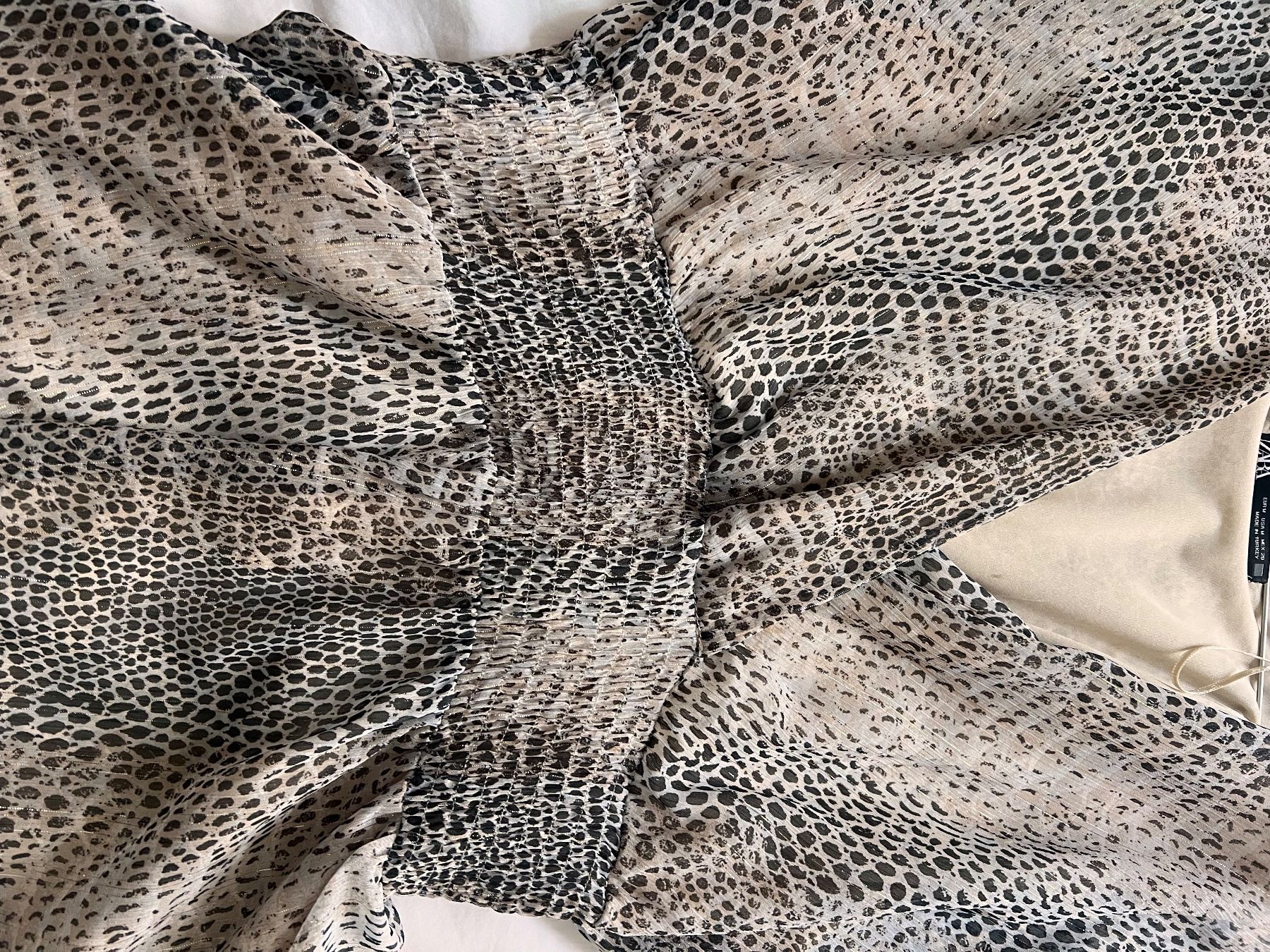 Zara Kleider: Zara print summer dress, size M – Gebraucht aus Erlenbach ZH von Ma.Pi 7