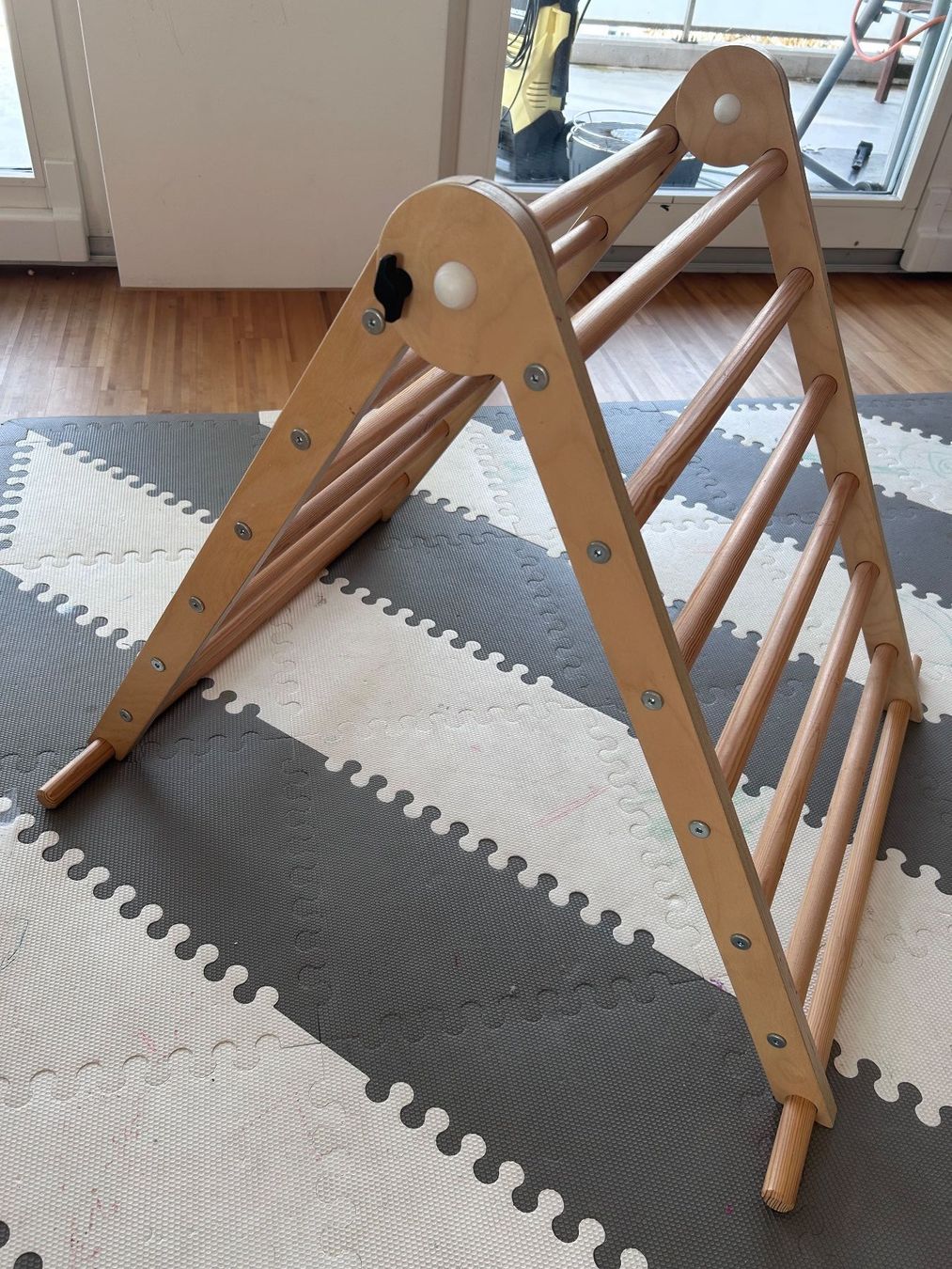 Giocattoli: Triangle de Pikler Triclimb et toboggan – Usato da Biel/Bienne venduto da MFFroidevaux