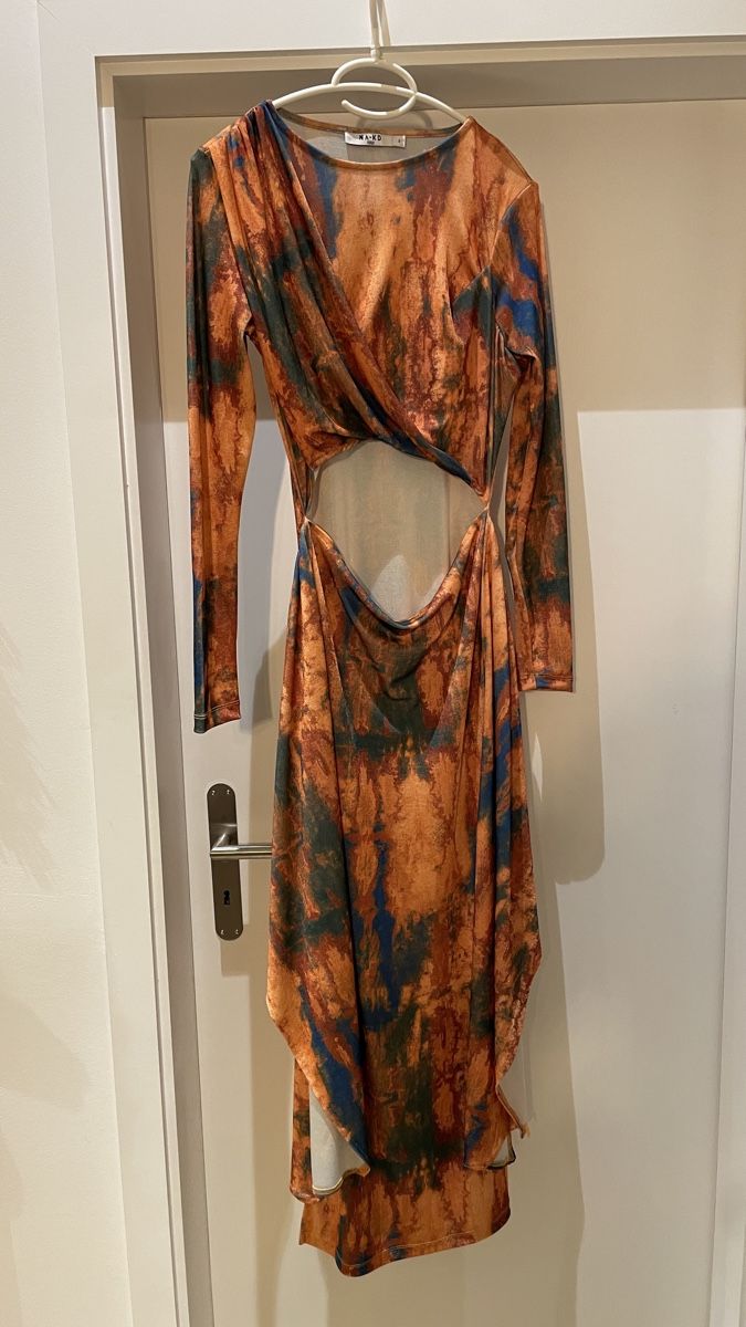 Na-kd Vestiti: Kleid von NA-KD – Nuovo (secondo la descrizione) da Balgach venduto da DeeKova 6