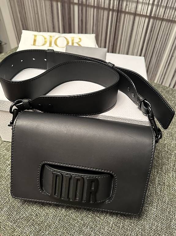 Sacs femmes: 4.DIOR Dio( R )Evolution Flap Bag Black – D'occasion à Dübendorf par lilasonderbar 1