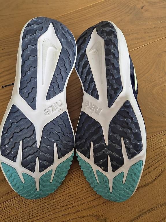 Damenschuhe: Sneakers – Gebraucht aus Kriens von B02005 4